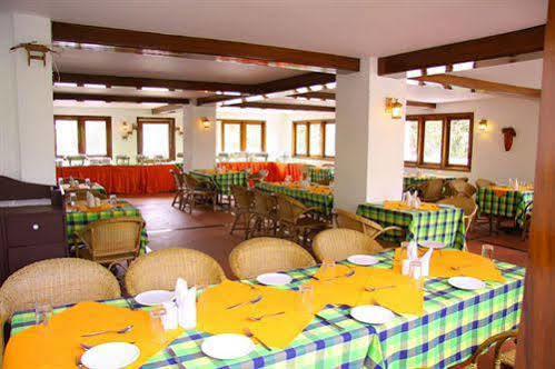 Oak Field Resort Munnar Ngoại thất bức ảnh